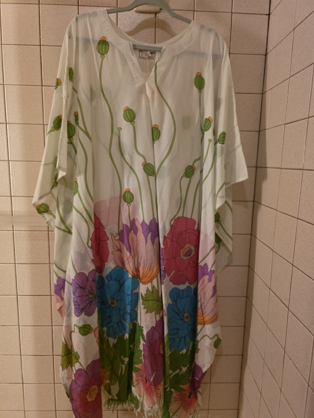 Mille Floral  Kimono  in Cream with Multicolor Blooms. OS.